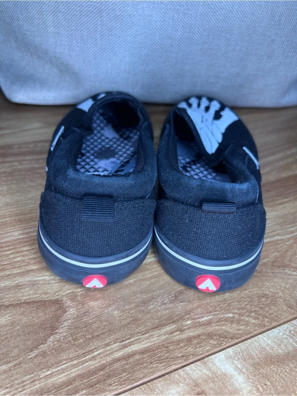 Airwalk Kids Skeleton Slip-On Sneakers Black White Canvas Shoes Size 3